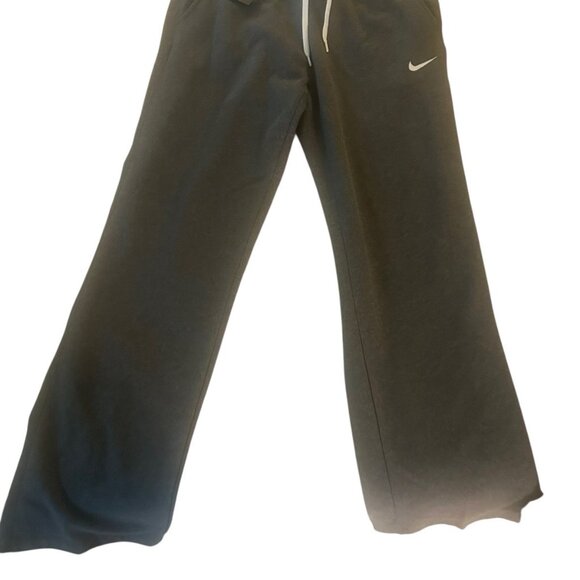 Nike Club Pants Womens Large Gray Swoosh Sweatpants 683765-010 NEW! - Picture 1 of 8